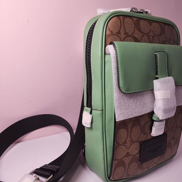 NWT Coach CR268 Track Pack In Colorblock Signature Soft Green Khaki - Picture 2 of 7